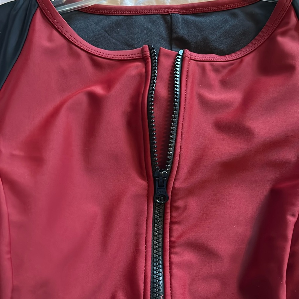 CUPSHE One Piece Front Zip Swimsuit - Picture 3 of 3